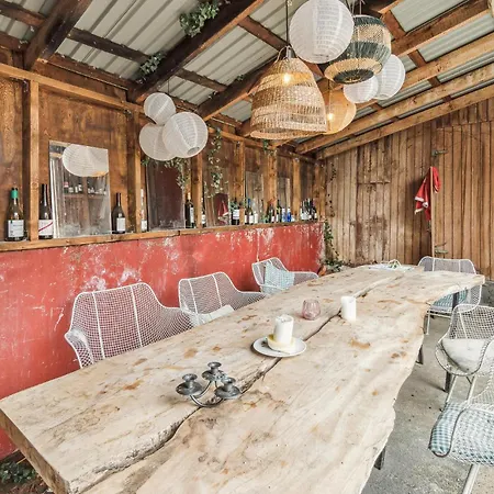 1 Bedroom Gorgeous In