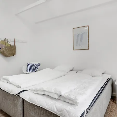 1 Bedroom Gorgeous In 스바네케